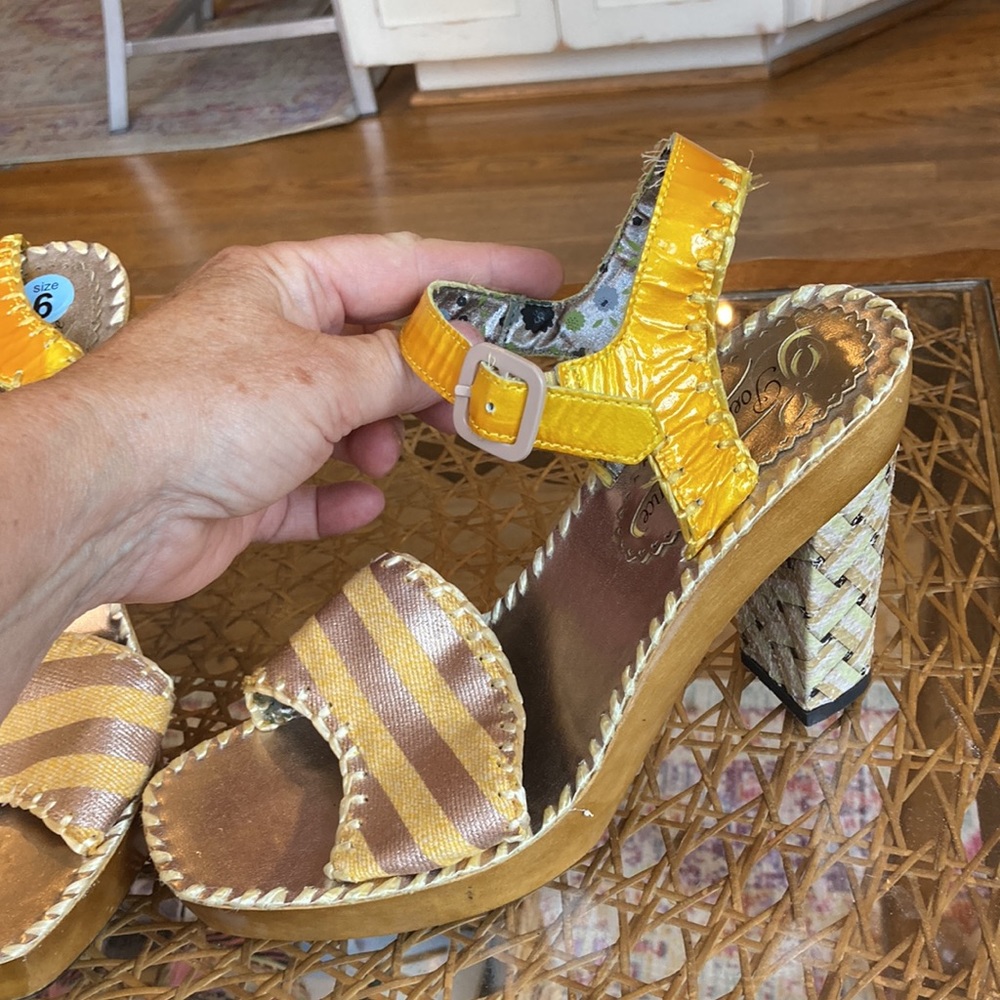Poetic Licence Platform Sandals, Size 6.